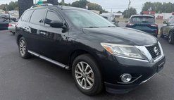 2016 Nissan Pathfinder SV