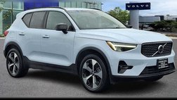 2025 Volvo XC40 B5 Plus Dark Theme
