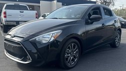 2020 Toyota Yaris Hatchback LE