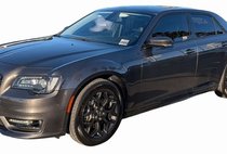 2022 Chrysler 300 Touring L