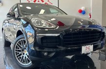 2017 Porsche Cayenne Base