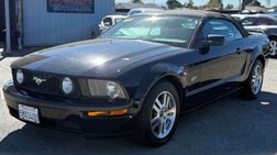 2005 Ford Mustang GT Deluxe