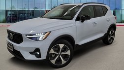 2025 Volvo XC40 B5 Plus Dark Theme
