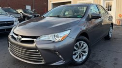 2017 Toyota Camry LE 4D Sedan