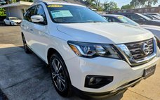 2017 Nissan Pathfinder Platinum