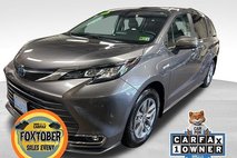 2023 Toyota Sienna XLE