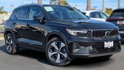 2025 Volvo XC40 B5 Plus Bright Theme