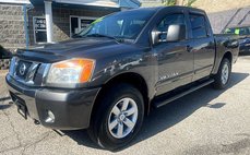 2011 Nissan Titan SV