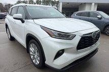 2022 Toyota Highlander Hybrid Limited