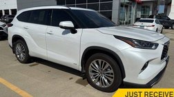 2023 Toyota Highlander Hybrid Platinum