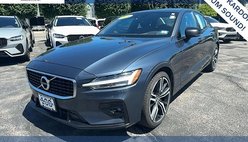 2019 Volvo S60 T6 R-Design