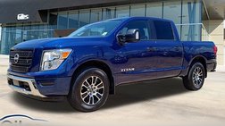 2023 Nissan Titan SV
