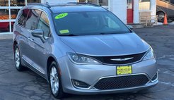 2017 Chrysler Pacifica Touring L FWD