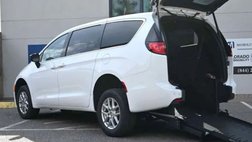2025 Chrysler Voyager LX