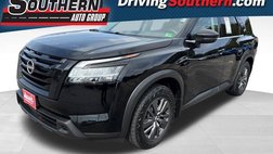 2022 Nissan Pathfinder SV