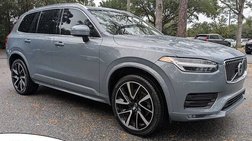 2022 Volvo XC90 T6 Momentum 7-Passenger