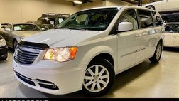 2016 Chrysler Town and Country Touring