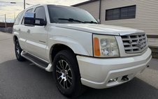 2002 Cadillac Escalade Base