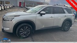 2022 Nissan Pathfinder SV