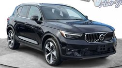 2025 Volvo XC40 B5 Plus Bright Theme
