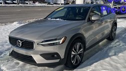 2025 Volvo V60 Cross Country B5 Plus