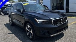 2023 Volvo XC40 B5 Plus Bright Theme