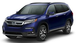 2020 Honda Pilot Touring w/Rear Captain's Chairs
