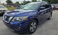 2017 Nissan Pathfinder SV