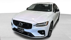 2024 Volvo S60 B5 Plus Dark Theme