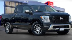 2023 Nissan Titan SV