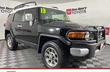 2013 Toyota FJ Cruiser Base