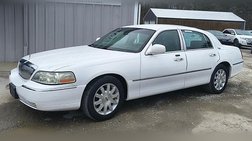 2011 Lincoln Town Car Signature Limited