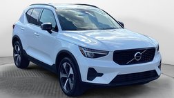 2026 Volvo XC40 B5 Core