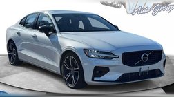 2022 Volvo S60 B5 R-Design