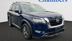 2023 Nissan Pathfinder SV