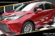 2021 Toyota Sienna LE 8-Passenger