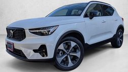 2026 Volvo XC40 B5 Plus