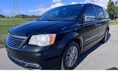2014 Chrysler Town and Country Touring-L