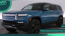 2024 Rivian R1S Adventure