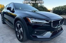 2025 Volvo V60 Cross Country B5 Plus