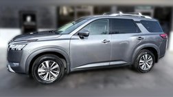 2022 Nissan Pathfinder SL