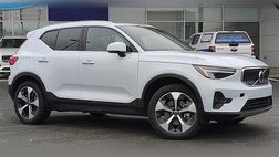 2025 Volvo XC40 B5 Plus Bright Theme