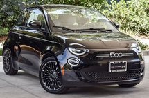 2025 Fiat 500e Giorgio Armani