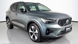 2026 Volvo XC40 B5 Plus