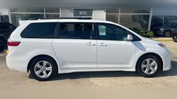 2020 Toyota Sienna LE