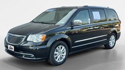 2016 Chrysler Town and Country Limited Platinum