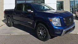 2022 Nissan Titan SV