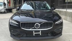 2025 Volvo V60 Cross Country B5 Plus