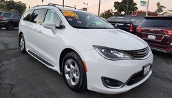 2017 Chrysler Pacifica Hybrid Premium