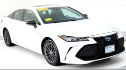 2020 Toyota Avalon Hybrid XSE